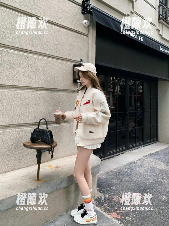 这就是最新版本的17c吃瓜吗？眼前一亮，哈哈！
