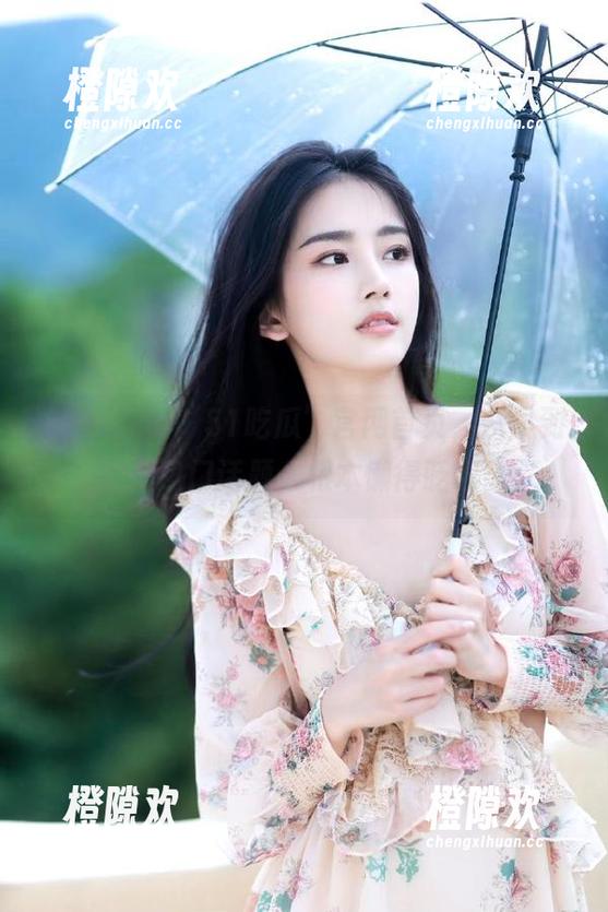 “51吃瓜”官网首页，从早到晚的热门话题，根本懒得眨眼。