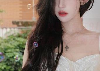 今日此时，我在91吃瓜中心的网页里漫游，八卦如云…