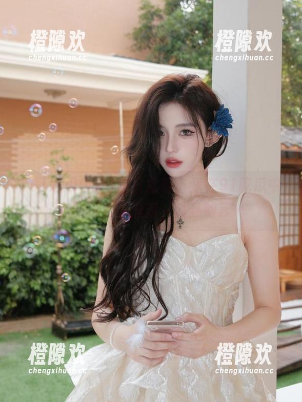 今日此时，我在91吃瓜中心的网页里漫游，八卦如云…