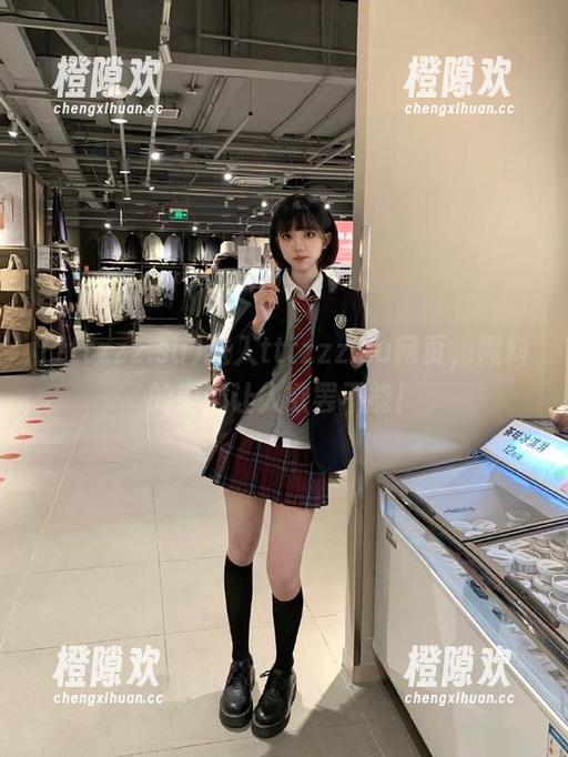 进入tttzzz.su网页，黑料的深渊让人欲罢不能！
