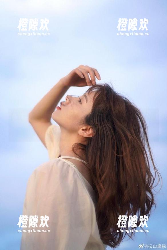 腰疼了，但我还得逛五一吃瓜官网的ios版，竟如此迷人。