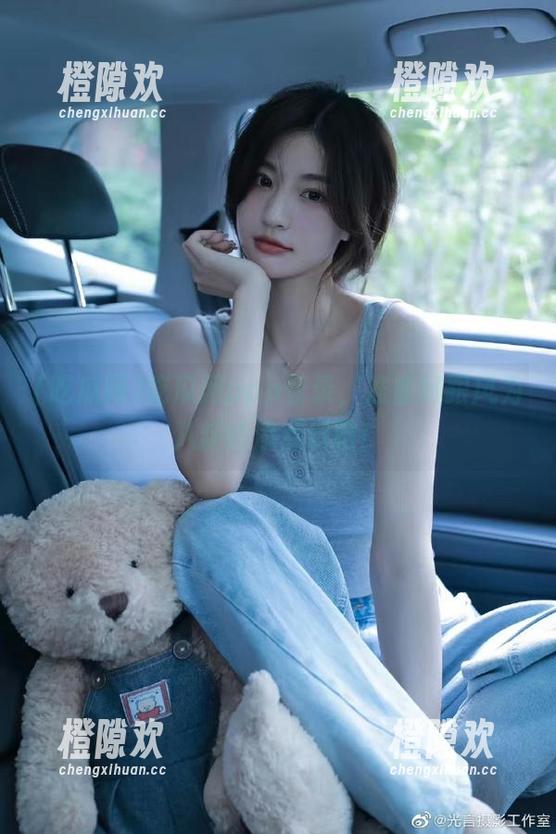 吃瓜网app登录，准备好跟风为八卦增添点料吧！