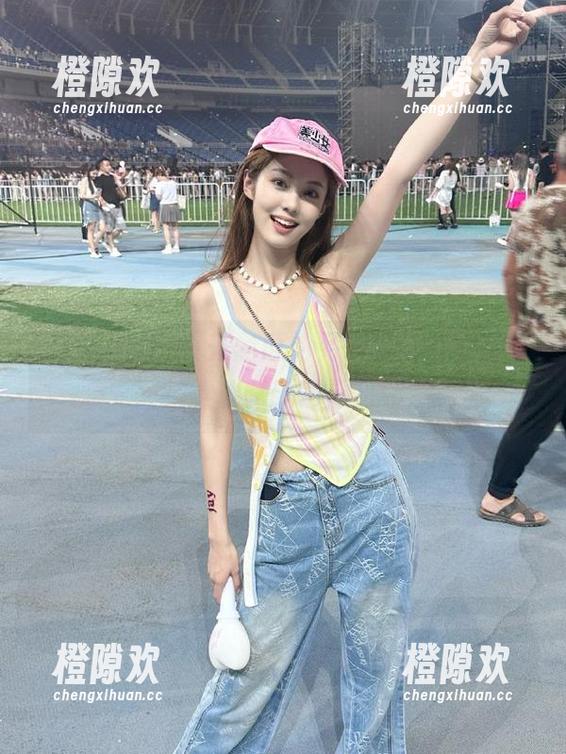 曝光黑瓜的另一面，给你看看，记得收藏吃瓜网址哦。