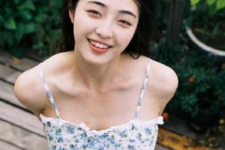 在“黑料不打烊,万里长征”观看各类花边新闻，脑补剧本比线下真人秀更刺激！