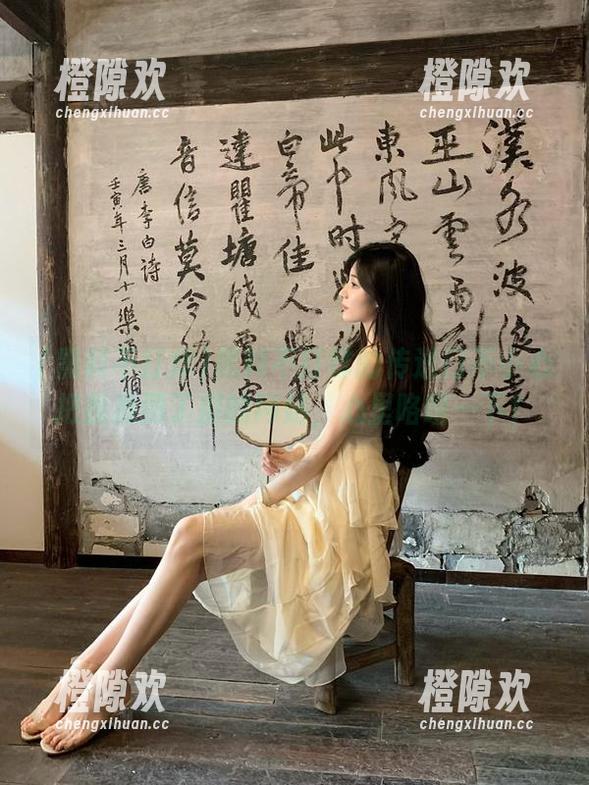 黑料不打烊的传送门不小心把我推到了别的网站，心里咯噔一下！