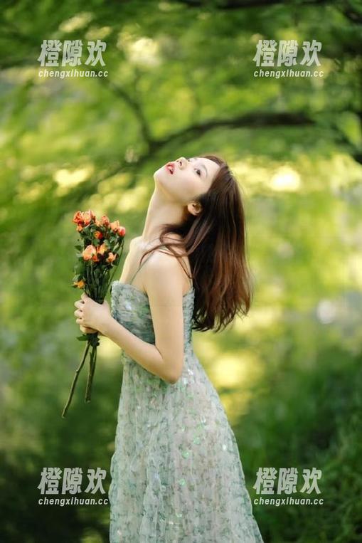在线看热闹，黑料吃瓜网站的传送门为你畅通无阻！
