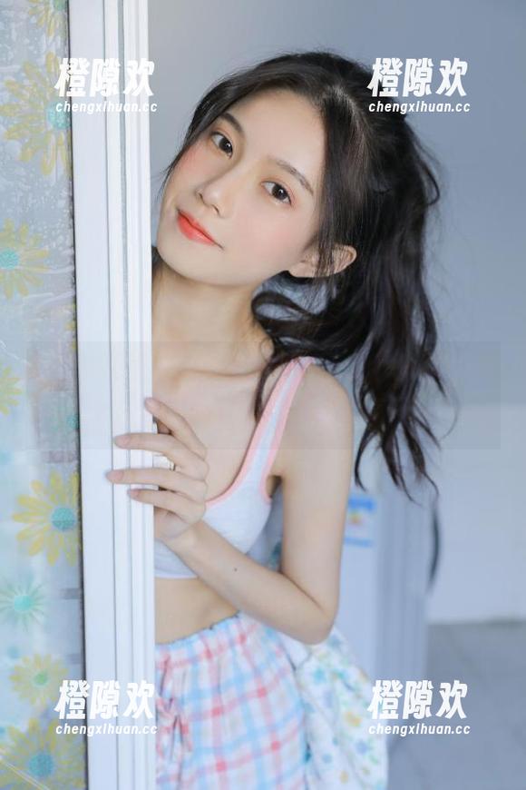 “黑料在线”，这个资源就像个八卦的保鲜袋，馋人到停不下