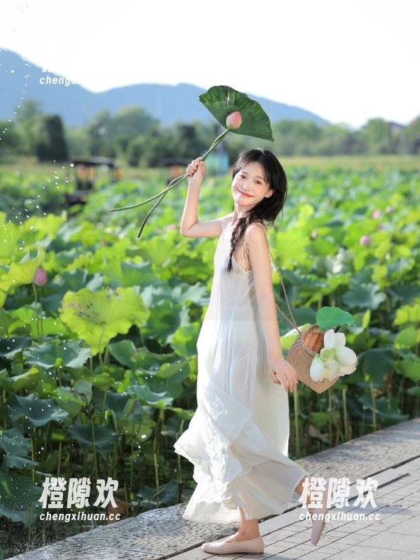 黑料网官网在线，直达心脏，推你跌进八卦漩涡！